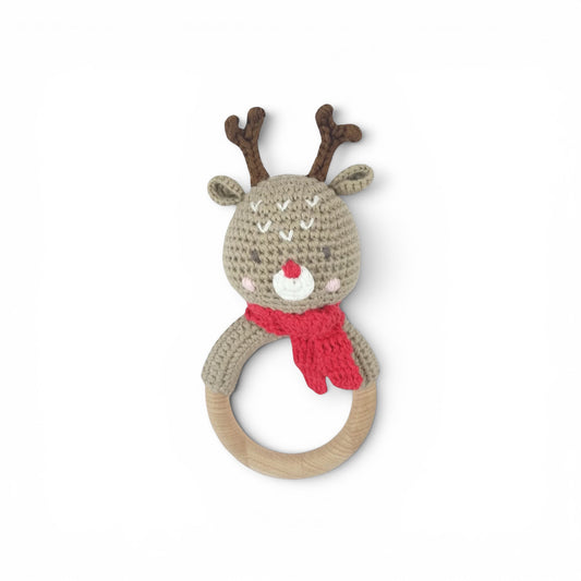 Hand-crocheted reindeer ring rattle with FSC-certified mango wood teething ring for babies