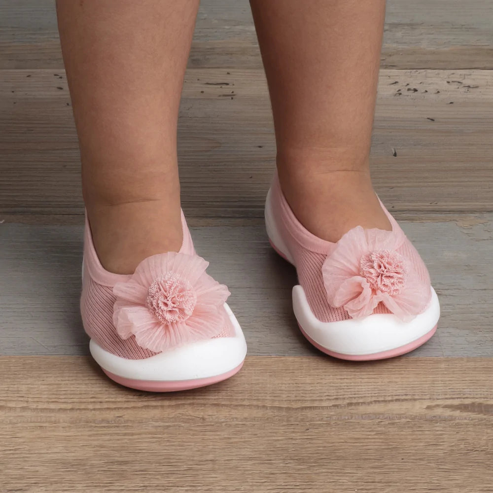 Pompom Flower Shoes