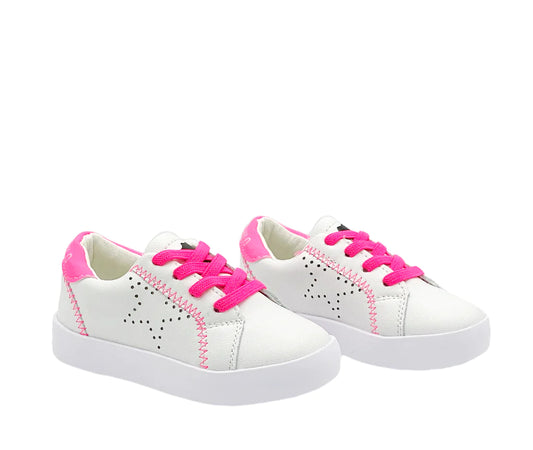 Izzy Sneaker